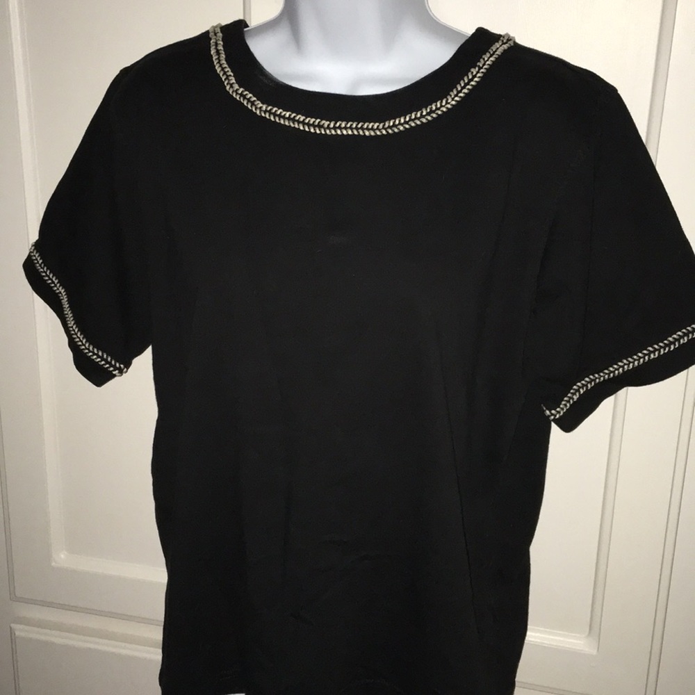 Cotton top with whipped stitching